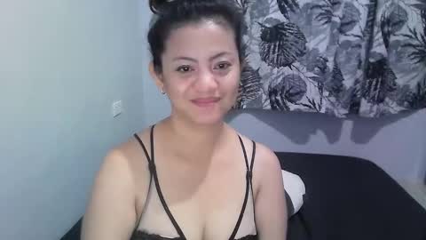 Snapshot of purpledust06 chatting on 11-30-25, 08:18 Athena online show from 11-30-25, 08:18