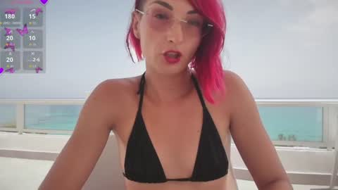 Snapshot of purplerainn69 chatting on 07-19-26, 12:31 PurpleRainn69 Dina online show from 07-19-26, 12:31