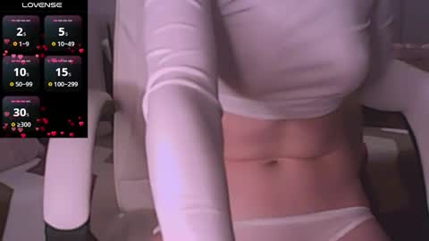 Snapshot of push_my_buttons chatting on 12-09-24, 03:07 Adriana WILL BE ONLINE soon online show from 12-09-24, 03:07