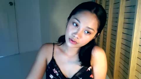 Marj33 online show from 11-19-25, 01:00