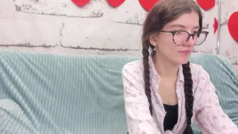 Snapshot of pussykatt_girl chatting on 03-06-25, 01:37 pussykatt_girl online show from 03-06-25, 01:37