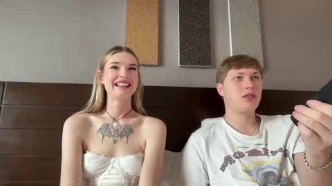 Snapshot of pussymoneywet chatting on 10-13-25, 02:11 Lina online show from 10-13-25, 02:11