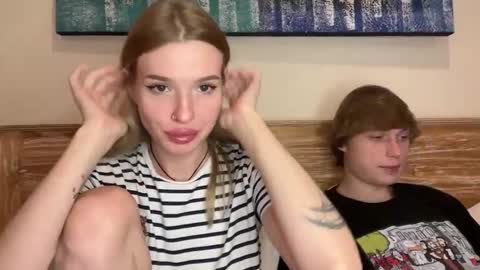 Snapshot of pussymoneywet chatting on 02-01-26, 08:07 Lina online show from 02-01-26, 08:07