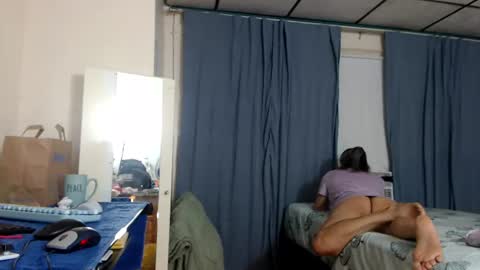 Snapshot of putiputi4u chatting on 06-29-26, 04:19 putiputi4u online show from 06-29-26, 04:19