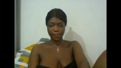 Snapshot of pweedy_ora chatting on 09-25-25, 11:30 ora online show from 09-25-25, 11:30