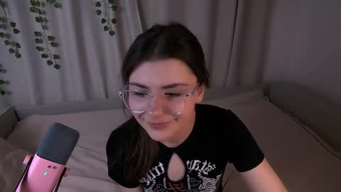 Ava online show from 06-07-26, 06:00