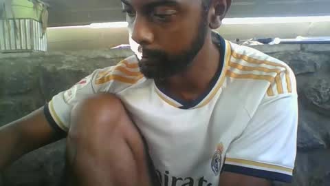 Snapshot of python974 chatting on 12-17-25, 02:39 Python online show from 12-17-25, 02:39