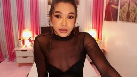 Snapshot of pythoncock4u chatting on 12-22-24, 01:11 Queen Agatha online show from 12-22-24, 01:11