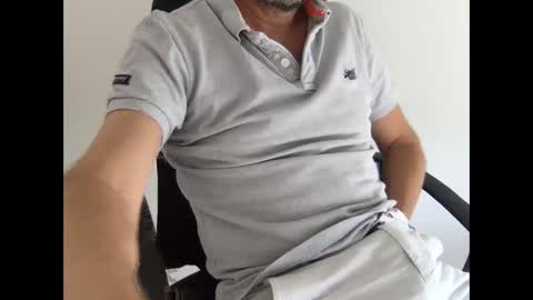 Snapshot of qsx9 chatting on 09-12-25, 09:09 Quentin online show from 09-12-25, 09:09