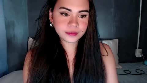 Snapshot of qt_luna18 chatting on 06-06-26, 06:12 qt_luna18 online show from 06-06-26, 06:12