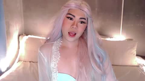 Snapshot of qt_luna18 chatting on 07-02-26, 08:15 qt_luna18 online show from 07-02-26, 08:15