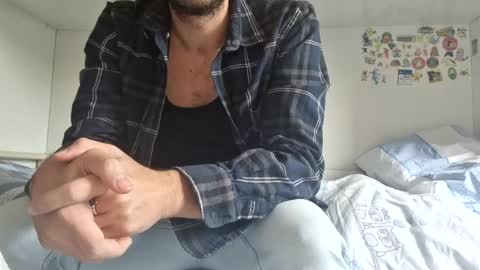 Snapshot of quantosibel chatting on 12-03-25, 12:47 quantosibel online show from 12-03-25, 12:47