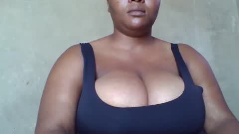 Snapshot of queen2302 chatting on 04-01-26, 08:26 queen2302 online show from 04-01-26, 08:26