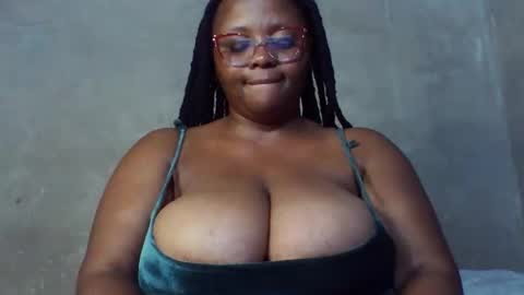 Snapshot of queen2302 chatting on 04-02-26, 09:12 queen2302 online show from 04-02-26, 09:12