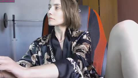 Lola online show from 03-11-25, 11:01