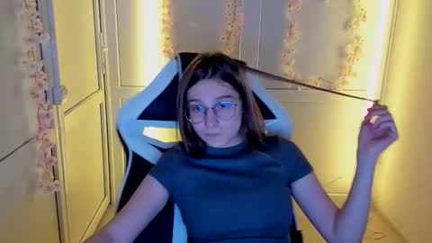 Amelie online show from 04-23-26, 12:29