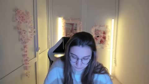 Amelie online show from 04-29-26, 07:23