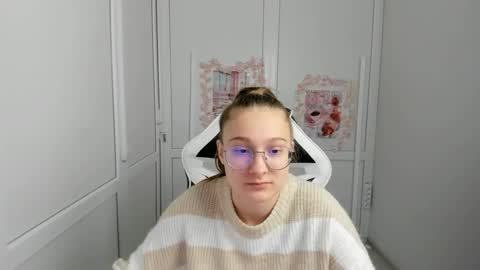 Amelie online show from 06-01-26, 07:43