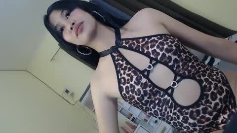 queen bella online show from 04-12-26, 08:14