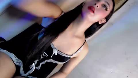 Snapshot of queen_danaya chatting on 11-14-25, 04:00 queen_danaya online show from 11-14-25, 04:00