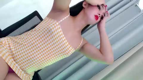 Snapshot of queen_danaya chatting on 12-16-25, 01:32 queen_danaya online show from 12-16-25, 01:32