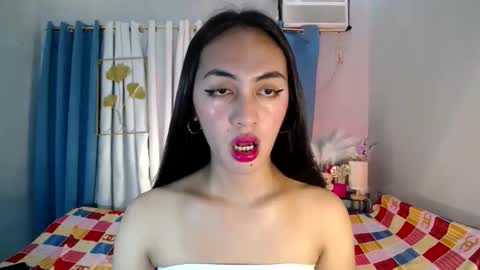 Snapshot of queen_danaya chatting on 06-05-26, 11:32 queen_danaya online show from 06-05-26, 11:32