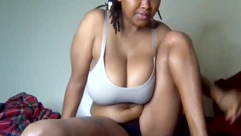 Snapshot of queen_doli chatting on 07-07-26, 11:53 queen_doli online show from 07-07-26, 11:53