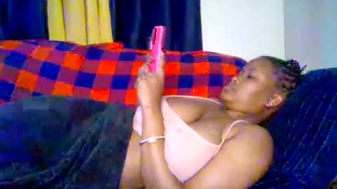 Snapshot of queen_doli chatting on 07-20-26, 02:04 queen_doli online show from 07-20-26, 02:04