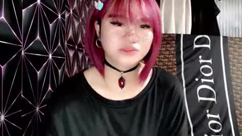 Snapshot of queen_elicktra chatting on 05-09-26, 04:06 JOY online show from 05-09-26, 04:06