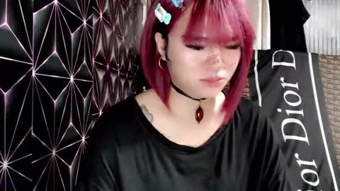 Snapshot of queen_elicktra chatting on 05-11-26, 10:54 JOY online show from 05-11-26, 10:54