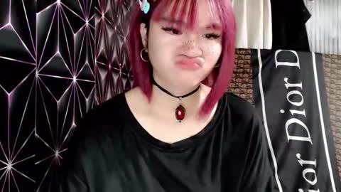Snapshot of queen_elicktra chatting on 05-15-26, 12:17 JOY online show from 05-15-26, 12:17