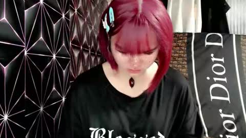Snapshot of queen_elicktra chatting on 05-18-26, 04:40 JOY online show from 05-18-26, 04:40