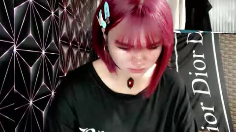 Snapshot of queen_elicktra chatting on 05-20-26, 05:46 JOY online show from 05-20-26, 05:46
