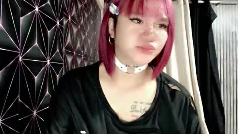 Snapshot of queen_elicktra chatting on 06-01-26, 10:11 JOY online show from 06-01-26, 10:11