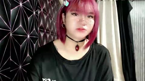 Snapshot of queen_elicktra chatting on 06-05-26, 12:17 JOY online show from 06-05-26, 12:17