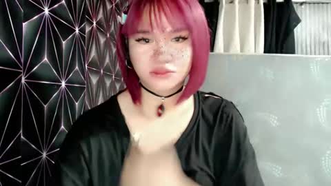 Snapshot of queen_elicktra chatting on 06-08-26, 02:17 JOY online show from 06-08-26, 02:17