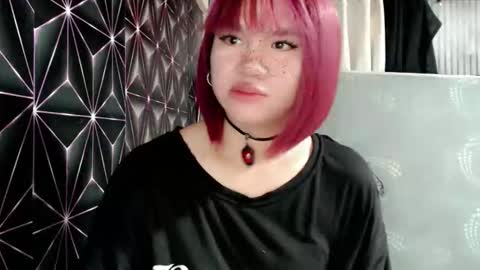 Snapshot of queen_elicktra chatting on 06-10-26, 12:33 JOY online show from 06-10-26, 12:33