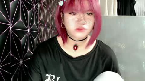 Snapshot of queen_elicktra chatting on 06-15-26, 08:38 JOY online show from 06-15-26, 08:38