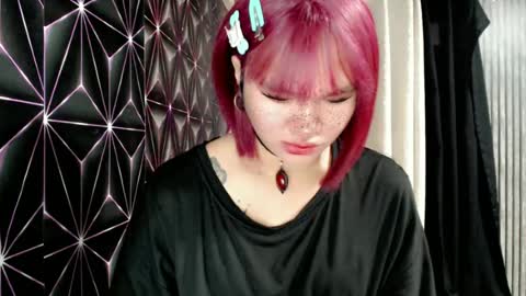 Snapshot of queen_elicktra chatting on 06-15-26, 11:51 JOY online show from 06-15-26, 11:51