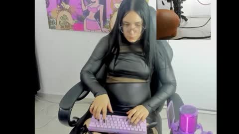 Snapshot of queen_findom1 chatting on 02-03-26, 04:54 queen_findom1 online show from 02-03-26, 04:54
