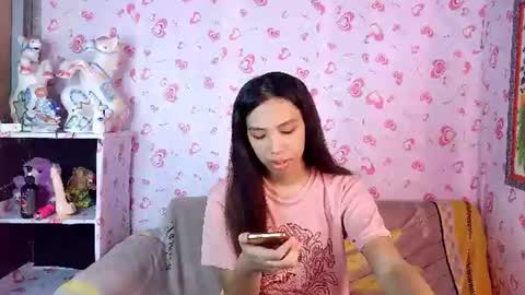 Snapshot of queen_gia chatting on 06-26-26, 06:18 queen_gia online show from 06-26-26, 06:18