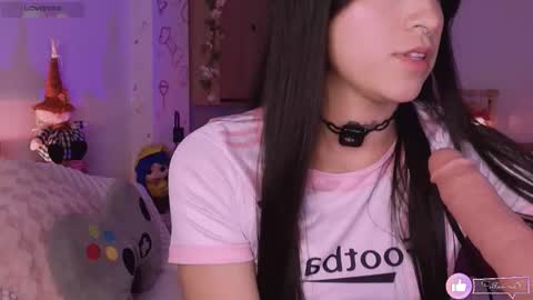 Snapshot of queen_gummy chatting on 10-09-25, 01:47 saloo online show from 10-09-25, 01:47