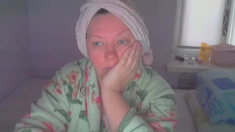 queen_jane8 online show from 10-18-25, 09:10