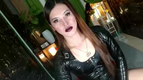 Kendal  online here from 6am-3pm philippine time online show from 11-26-25, 11:28