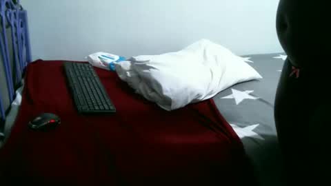 Queen online show from 09-12-25, 05:40