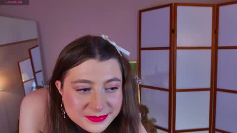 Snapshot of queen_michelle_ chatting on 02-05-26, 09:19 Michelle online show from 02-05-26, 09:19