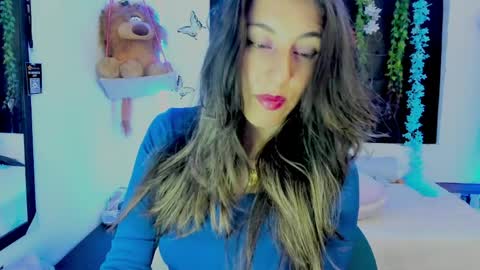 queen_natttyy online show from 04-08-26, 03:17