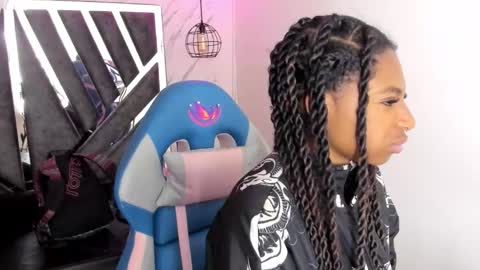   online show from 10-26-25, 12:00