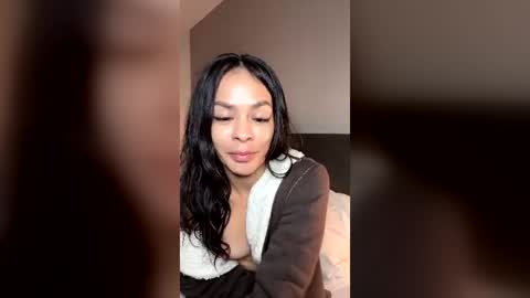 queen_reyna68 online show from 07-21-26, 05:32