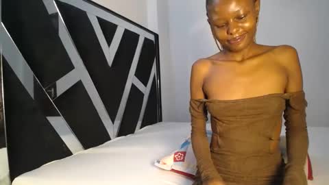Snapshot of queen_sashavixen chatting on 05-16-26, 04:50 queen_sashavixen online show from 05-16-26, 04:50